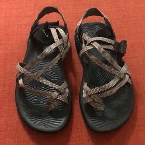 Chaco size 6 wide strap sandals